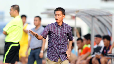 HLV Hoàng Anh Tuấn dẫn dắt U19 Việt Nam