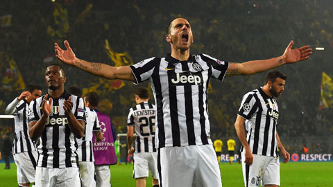 Juventus giành vé vào tứ kết: Lá cờ đầu của Serie A