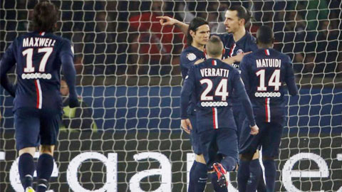 Ibra lập hat-trick, PSG tạm chiếm đỉnh Ligue 1