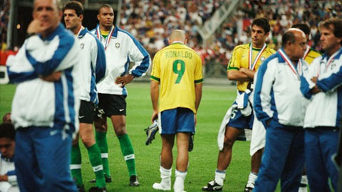 Hồi ức về cơn động kinh của Ronaldo năm 1998