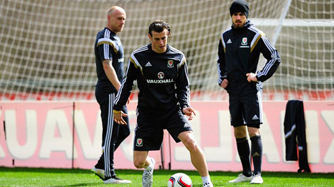 Phớt lờ M.U, Man City và Chelsea, Bale kiên quyết bám trụ lại Real