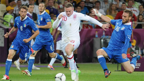 Rooney cảnh báo đồng đội về hàng thủ Italia