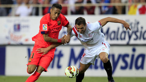 Sevilla 2-2 Barca: Hụt bước ở hiểm địa