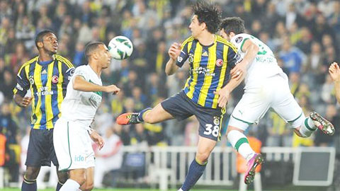 0h00 ngày 21/4: Fenerbahce vs Bursaspor