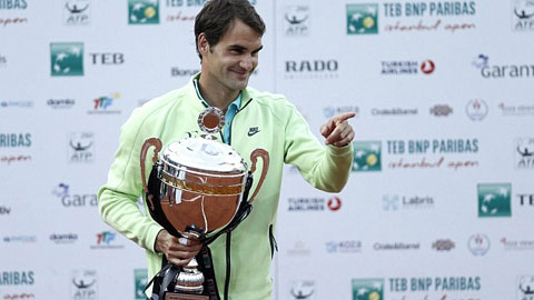 Roger Federer vô địch Istanbul Open, chạm mốc 85 danh hiệu