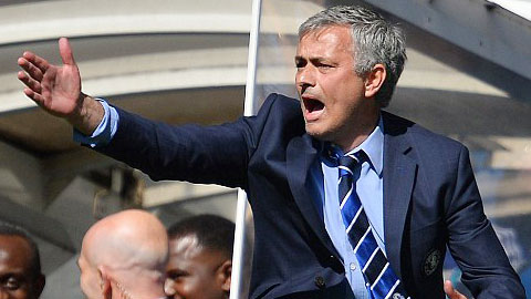 Mourinho xỉa xói Guardiola trong ngày đăng quang cùng Chelsea?