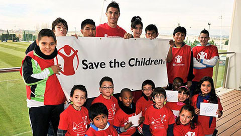Ronaldo quyên góp 5 tháng lương (7 triệu euro) cho nạn nhân động đất Nepal
