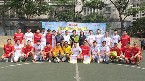 Giao lưu bóng đá giữa Công đoàn Ban Tuyên giáo Trung ương với Công đoàn báo Bóng đá