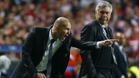 Nhận bằng HLV chuyên nghiệp, Zidane sẵn sàng thay thế Ancelotti
