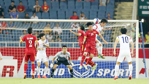 Hàng thủ U23 Việt Nam: Bó đũa của ông Miura…