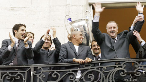 HLV ở Real: Ancelotti lo nghĩ làm gì