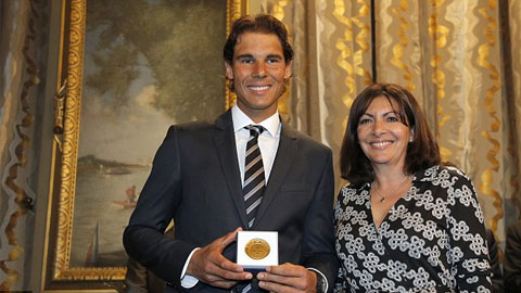 Nadal được vinh danh trước thềm Roland Garros