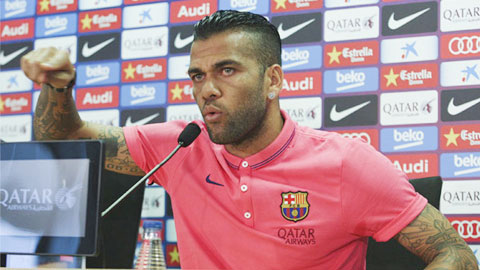 Alves họp thông báo quyết định tương lai vào thứ Hai