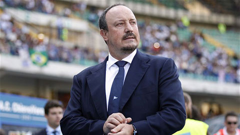 Napoli họp báo không phải để bàn về tương lai của HLV Benitez