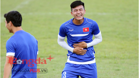 Nụ cười U23 Việt Nam trước trận đánh lớn