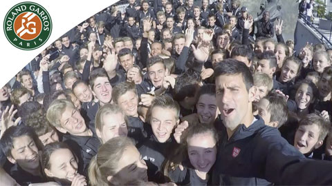 Djokovic khiêu vũ giữa “bầy sói" tại Roland Garros