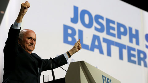Blatter tái đắc cử chủ tịch FIFA: Blatter 1-0 Bóng đá