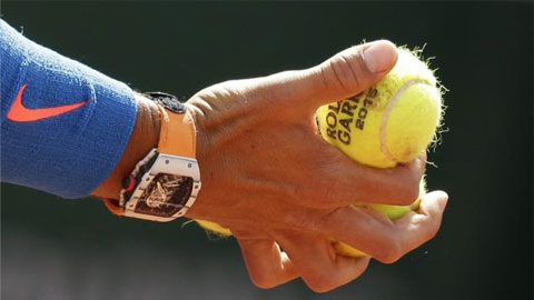 Rafael Nadal 'khoe của' tại Roland Garros