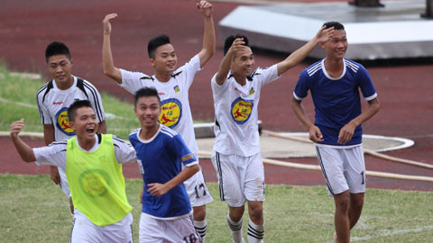 VL U17 QG báo Bóng đá - Cúp Thái Sơn Nam 2015: SLNA và Huế cùng thắng