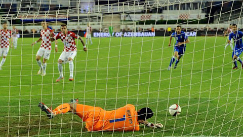 Croatia 1-1 Italia: Mandzukic vừa làm, vừa phá