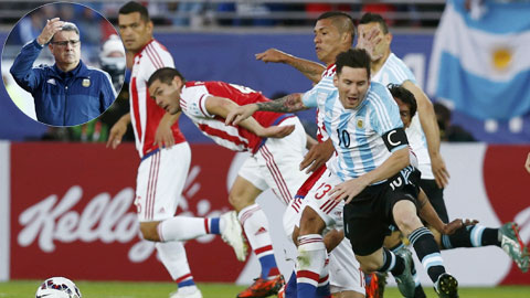 Argentina bị Paraguay cầm hòa 2-2: Tỉnh lại đi, Martino!