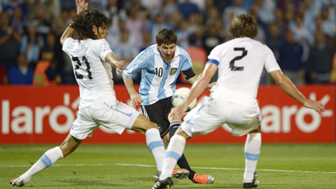 06h30 ngày 17/6, Argentina vs Uruguay: Khát vọng số 1