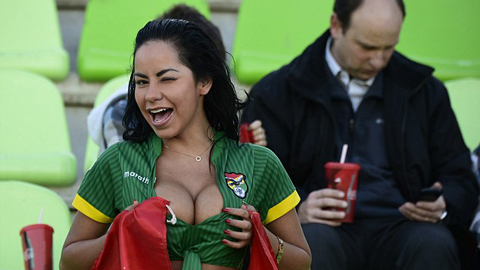 Các hotgirl hâm nóng khán đài Copa America 2015