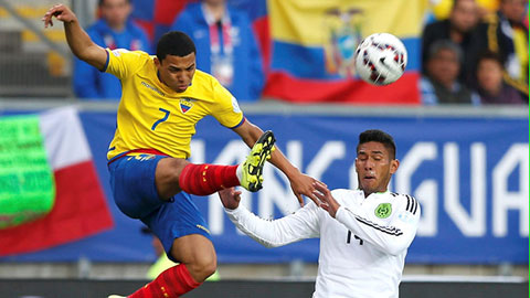 Thua Ecuador 1-2, Mexico dừng chân tại Copa America