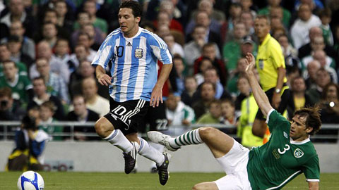 Ireland bị tố nhận tiền để không gây chấn thương cho Messi