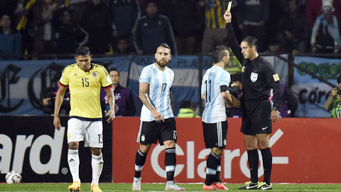 Messi và Aguero có thể bị treo giò nếu Argentina vào chung kết Copa America