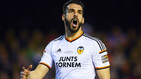 Valencia bỏ gần 30 triệu euro mua đứt Negredo