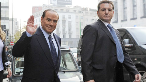 Berlusconi chuẩn bị ra vành móng ngựa