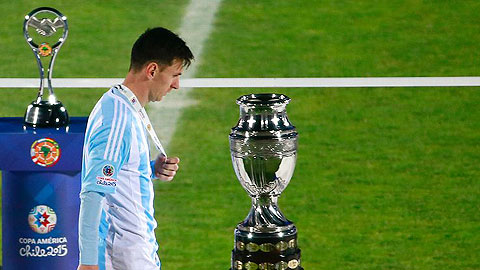Lionel Messi bao giờ thoát thai?