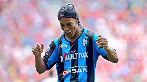 Từ chối Antalyaspor, Ronaldinho bất ngờ đầu quân cho Fluminense