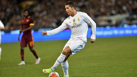 Ronaldo lại không hài lòng với Bale