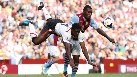 Benteke về Liverpool, Adebayor đến Aston Villa