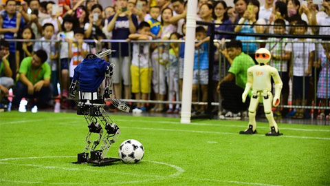 Robot Soccer World Cup: Khi người máy biết đá bóng