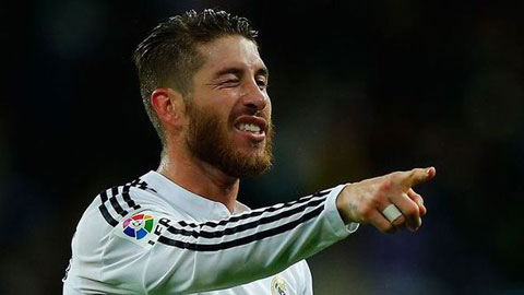Ramos ở lại Real: Người thở phào, kẻ oán trách
