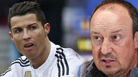 Benitez mâu thuẫn với Ronaldo: Chỉ có M.U đắc lợi