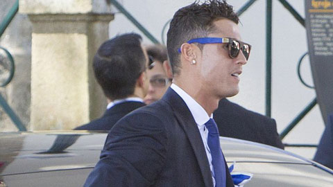 Ronaldo, James Rodriguez xúng xính đi dự đám cưới ‘siêu cò’ Jorge Mendes