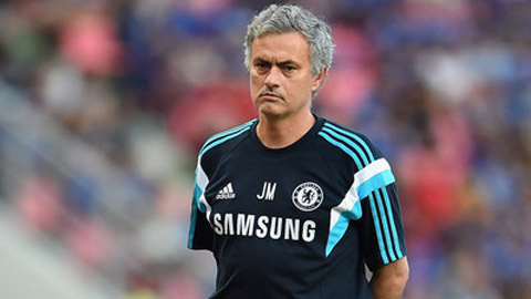 Mourinho thừa nhận Chelsea gặp nguy vì không chịu chuyển nhượng
