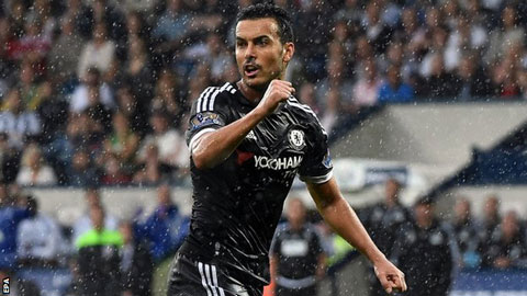 Pedro tỏa sáng, Chelsea có chiến thắng đầu tiên