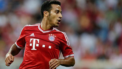Thiago Alcantara gia hạn hợp đồng với Bayern Munich