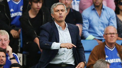 Mourinho cảnh báo Hazard có thể mất vị trí