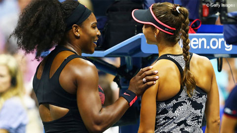 Hai chị em nhà Williams cùng vào vòng 2 US Open