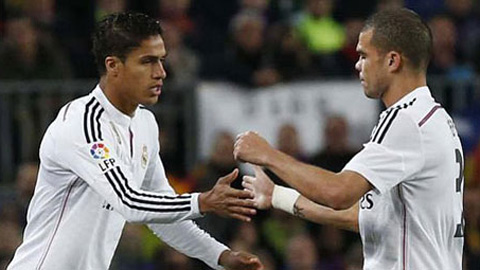 Hàng thủ Real: Đã tới lúc Varane phế truất Pepe