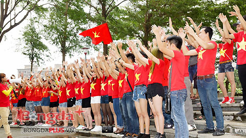 8.000 CĐV Việt Nam lập kỷ lục cho sân Đài Loan