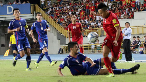 Cầu thủ ĐT Việt Nam bức xúc trọng tài Hàn Quốc