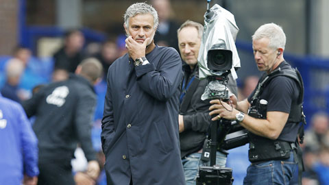 Góc nhìn: Mourinho nên nghĩ đến chuyện lại bị Chelsea sa thải