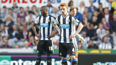 Vòng 6 ngoại hạng Anh: Newcastle chìm sâu vào khủng hoảng